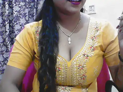 Snapshot of LovingPihu chatting on 05/07/26, 05:46 LovingPihu online show from 05/07/26, 05:46