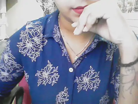 Snapshot of LovingPihu chatting on 06/14/26, 05:42 LovingPihu online show from 06/14/26, 05:42