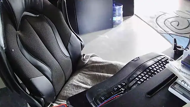 Snapshot of TrevorSteele chatting on 09/13/25, 02:50 TrevorSteele online show from 09/13/25, 02:50