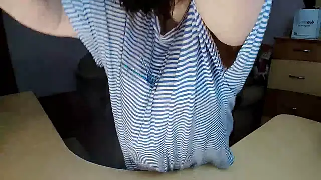 Snapshot of Lucretia_Goldi_ chatting on 02/18/26, 01:51 Lucretia Goldi online show from 02/18/26, 01:51