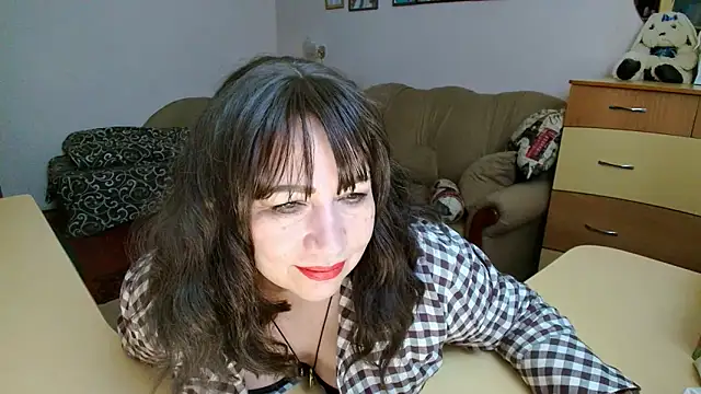 Snapshot of Lucretia_Goldi_ chatting on 03/08/26, 02:04 Lucretia Goldi online show from 03/08/26, 02:04