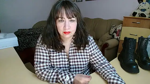 Snapshot of Lucretia_Goldi_ chatting on 03/13/26, 12:39 Lucretia Goldi online show from 03/13/26, 12:39