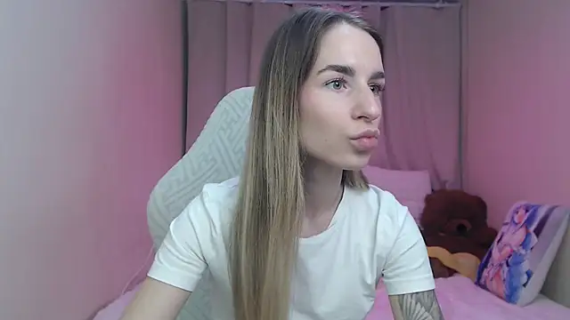 Snapshot of DeboraHorny chatting on 03/22/26, 07:12 DeboraHorny online show from 03/22/26, 07:12