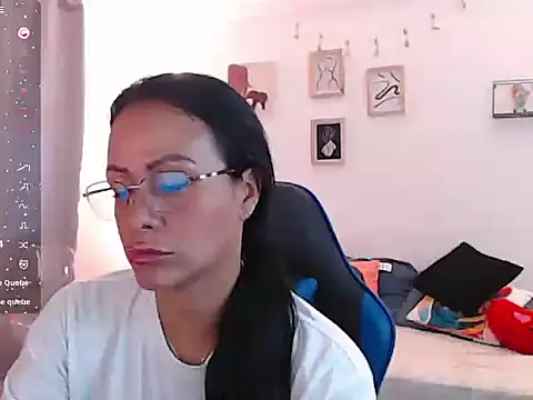 emmily castro online show from 11/14/25, 01:54