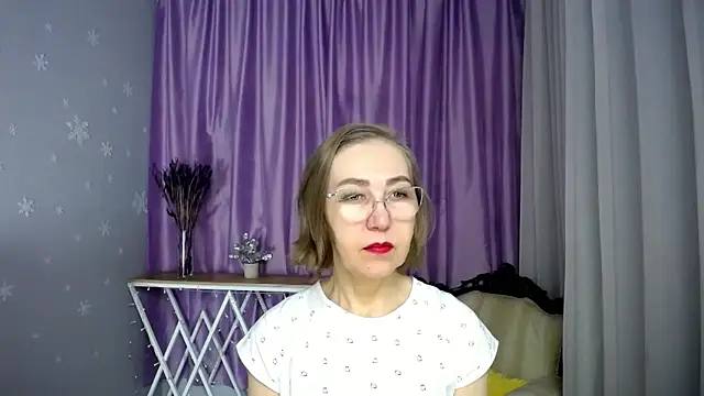 queen a n i online show from 03/15/26, 08:42