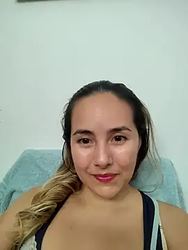 Snapshot of dream_sexxx_69 chatting on 04/13/26, 02:44 dream sexxx 69 online show from 04/13/26, 02:44