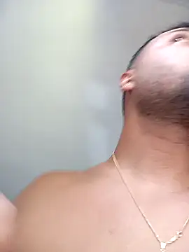 Snapshot of bby2279 chatting on 10/19/25, 02:40 bby2279 online show from 10/19/25, 02:40