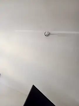 Snapshot of bby2279 chatting on 03/23/26, 02:21 bby2279 online show from 03/23/26, 02:21