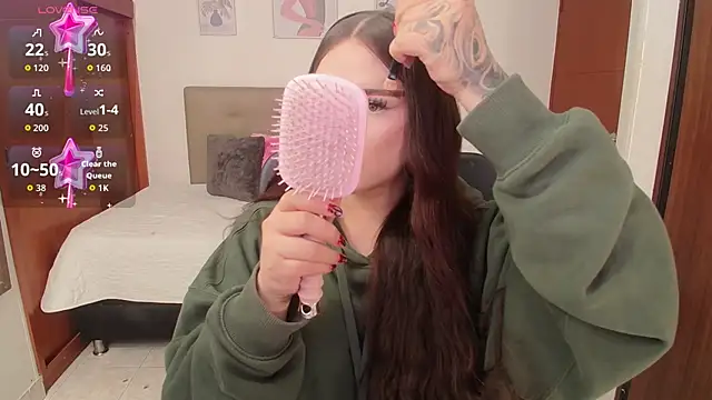 Miley Baker online show from 11/04/25, 02:38