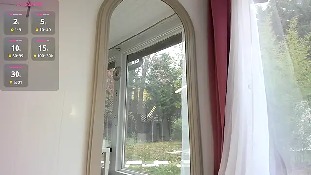 Snapshot of Naila18 chatting on 10/26/25, 09:15 Naila18 online show from 10/26/25, 09:15