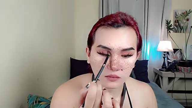 Snapshot of beatrice_21 chatting on 03/12/26, 11:38 beatrice 21 online show from 03/12/26, 11:38