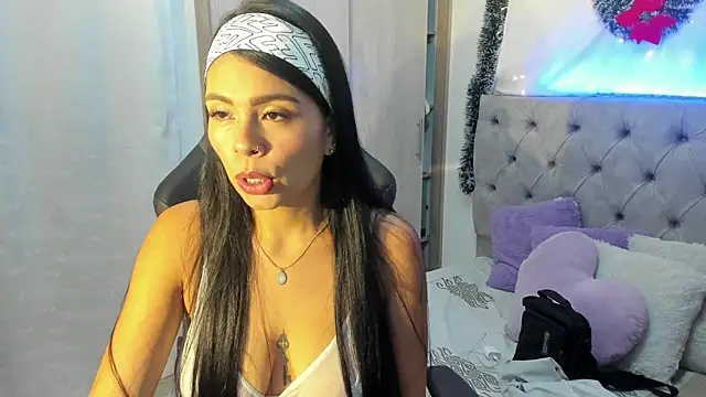 Snapshot of perfectmatch_ chatting on 12/02/24, 10:34 perfectmatch online show from 12/02/24, 10:34