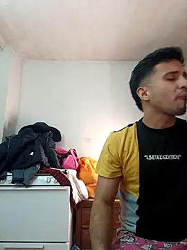 Snapshot of Torresmor chatting on 02/11/26, 04:39 Torresmor online show from 02/11/26, 04:39