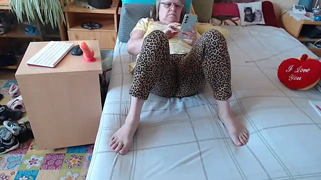 Margaret-milf online show from 04/24/26, 04:59