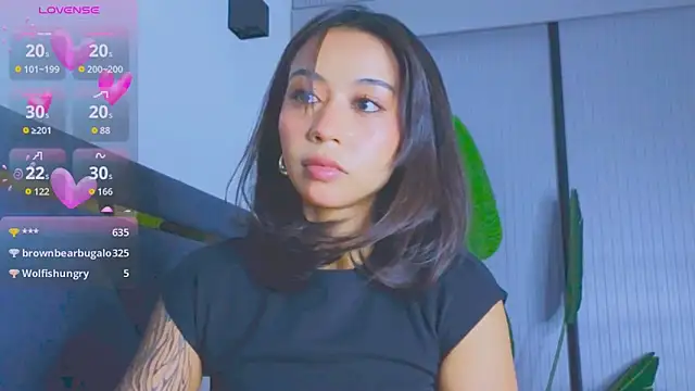 Mia Tin online show from 09/18/25, 02:52