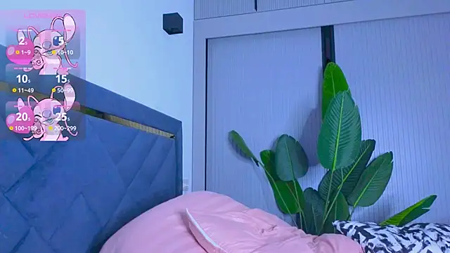 Mia Tin online show from 09/27/25, 03:39