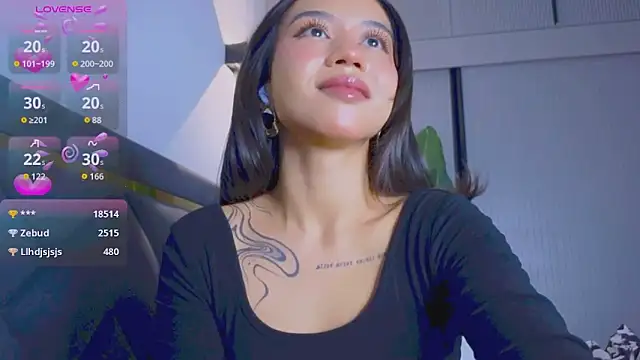 Mia Tin online show from 11/11/25, 02:39