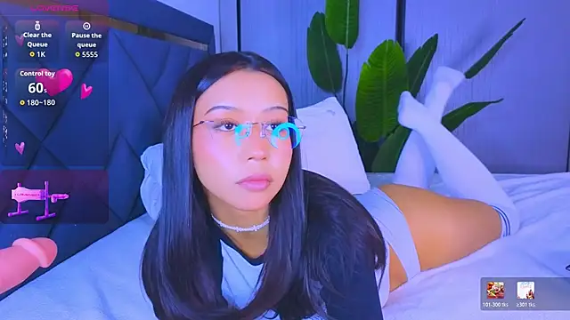 Mia Tin online show from 05/13/26, 08:38