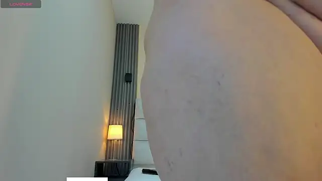 EYMI TOMSOM online show from 12/05/25, 10:35