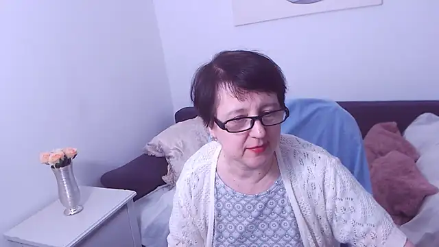 ChristaRose online show from 02/09/25, 04:36