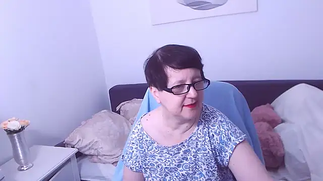 ChristaRose online show from 11/16/25, 03:50