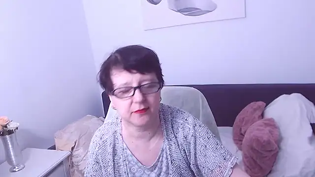 ChristaRose online show from 11/21/25, 04:16