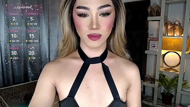 Snapshot of Local_Hoelyx chatting on 12/04/24, 07:50 Local Hoelyx online show from 12/04/24, 07:50