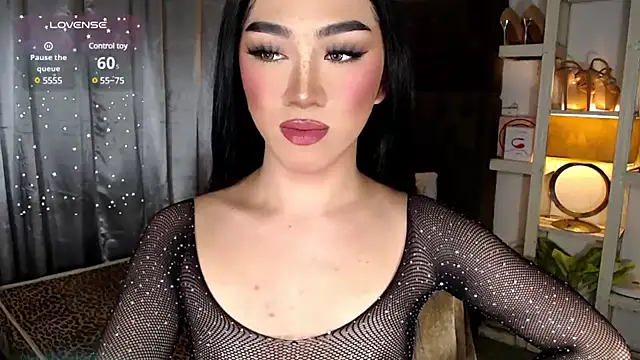 Snapshot of Local_Hoelyx chatting on 12/04/24, 01:31 Local Hoelyx online show from 12/04/24, 01:31