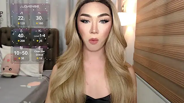 Snapshot of Local_Hoelyx chatting on 12/26/24, 05:37 Local Hoelyx online show from 12/26/24, 05:37