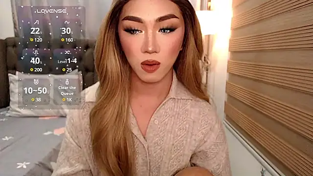 Snapshot of Local_Hoelyx chatting on 12/27/24, 09:28 Local Hoelyx online show from 12/27/24, 09:28