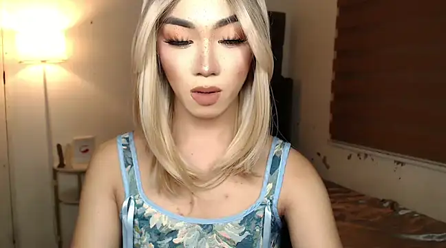 Snapshot of Local_Hoelyx chatting on 03/15/25, 10:00 Local Hoelyx online show from 03/15/25, 10:00