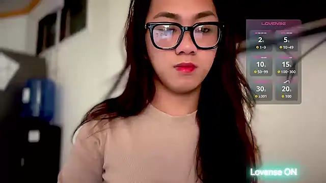 Snapshot of Local_Hoelyx chatting on 04/17/26, 05:21 Local Hoelyx online show from 04/17/26, 05:21