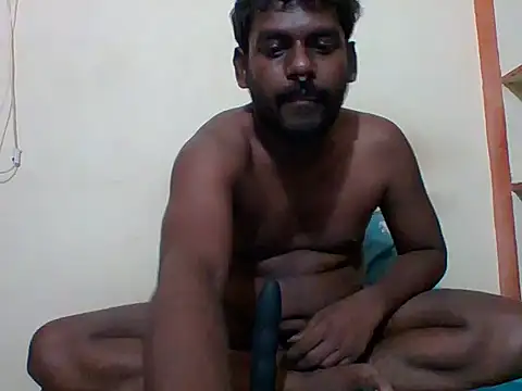 Snapshot of Slavebottombdsm09 chatting on 02/11/26, 06:35 Slavebottombdsm09 online show from 02/11/26, 06:35