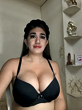 Snapshot of SexyFatHugeCock chatting on 04/15/26, 06:09 SexyFatHugeCock online show from 04/15/26, 06:09