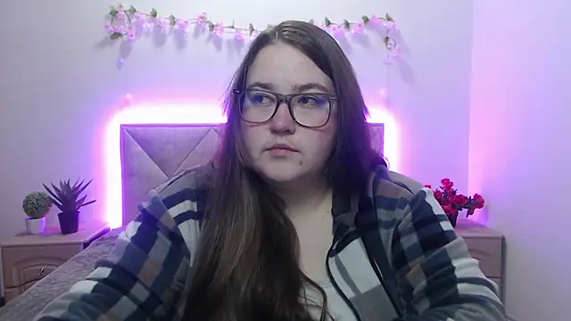Snapshot of XX_Daniella_XX chatting on 04/17/26, 06:27 XX Daniella XX online show from 04/17/26, 06:27