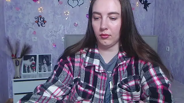 Snapshot of KaleyReed chatting on 03/11/25, 10:42 KaleyReed online show from 03/11/25, 10:42