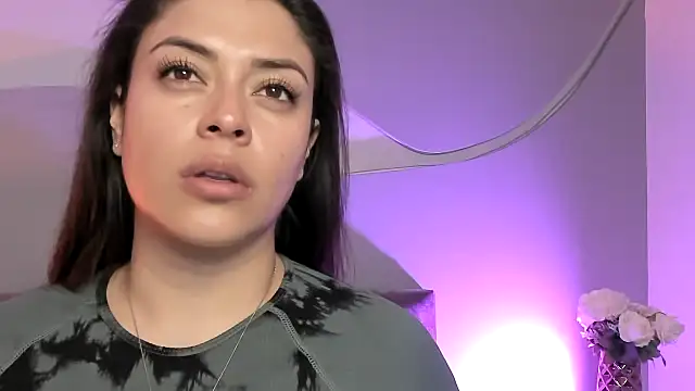 Nicolle W online show from 03/11/25, 11:55