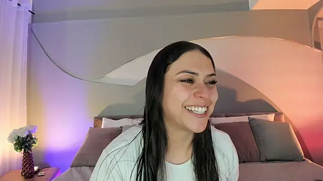 Nicolle W online show from 11/11/25, 11:54