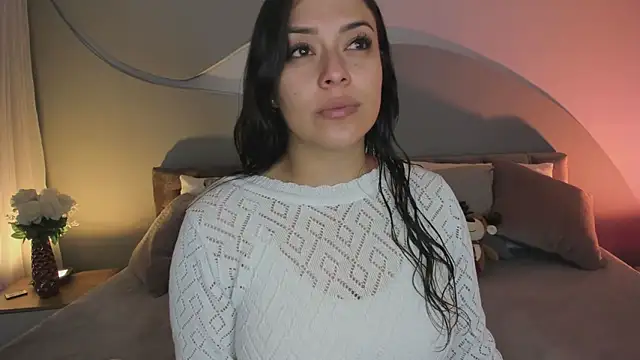 Nicolle W online show from 12/22/25, 11:51