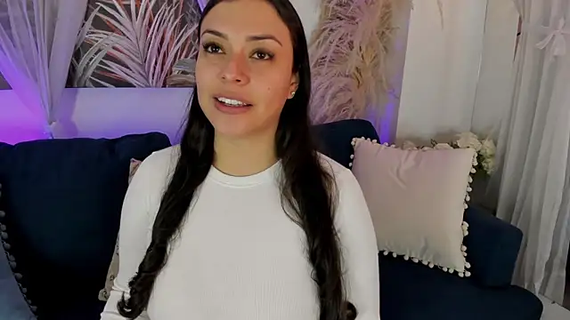 Nicolle W online show from 05/06/26, 11:59