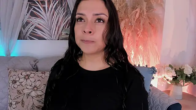 Nicolle W online show from 06/26/26, 11:47