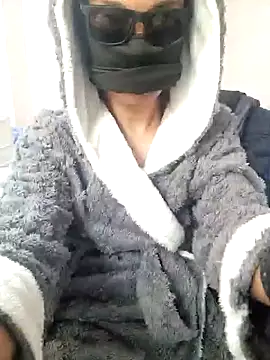 Snapshot of AmateurGuy23 chatting on 01/09/25, 11:02 AmateurGuy23 online show from 01/09/25, 11:02