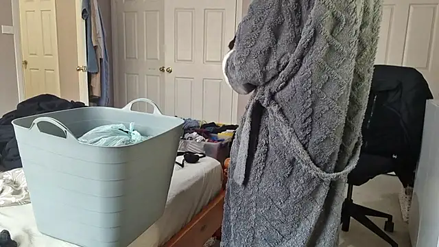 Snapshot of AmateurGuy23 chatting on 09/16/25, 02:34 AmateurGuy23 online show from 09/16/25, 02:34