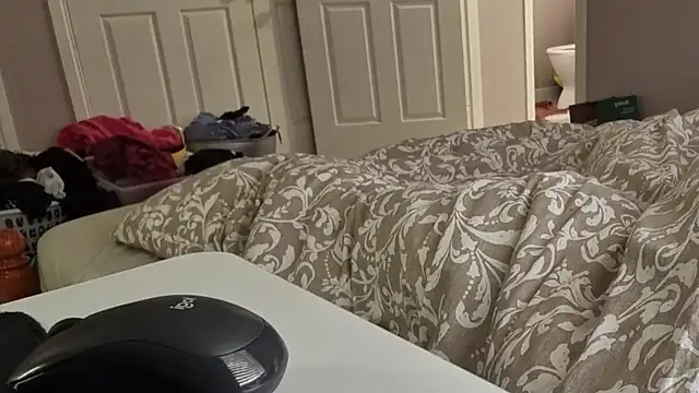 Snapshot of AmateurGuy23 chatting on 09/19/25, 11:49 AmateurGuy23 online show from 09/19/25, 11:49