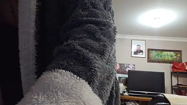 Snapshot of AmateurGuy23 chatting on 10/26/25, 04:13 AmateurGuy23 online show from 10/26/25, 04:13