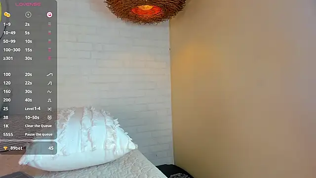 Snapshot of sophi_cooper29 chatting on 12/13/25, 07:53 sophi cooper29 online show from 12/13/25, 07:53