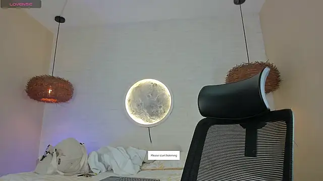 Snapshot of sophi_cooper29 chatting on 03/11/26, 08:48 sophi cooper29 online show from 03/11/26, 08:48