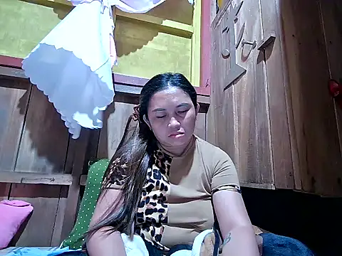 LalaiAsian online show from 11/08/25, 09:35