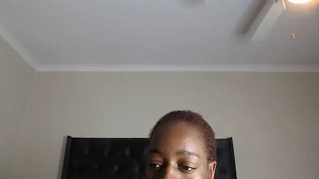 Sexynaughty Gal online show from 12/17/25, 06:47