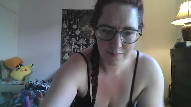 Snapshot of CuriousKitty345 chatting on 05/25/26, 08:26 CuriousKitty345 online show from 05/25/26, 08:26